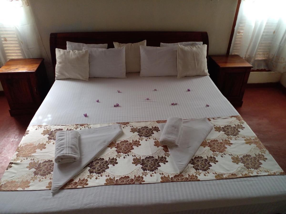 4Ty Two Homestay Galle Exterior foto