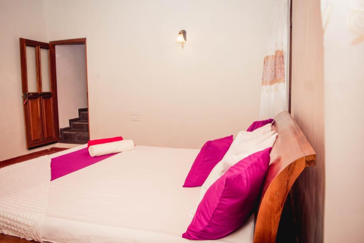 4Ty Two Homestay Galle Exterior foto